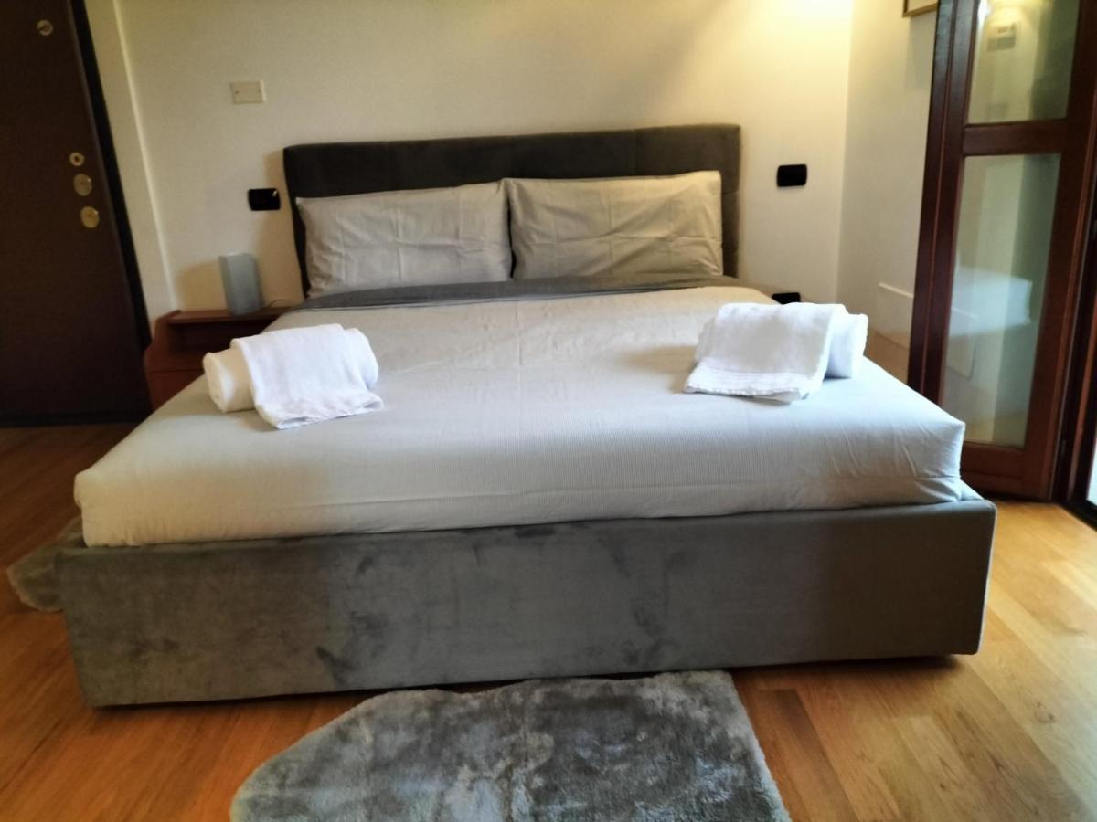 Casa Atene Milano Eksteriør billede
